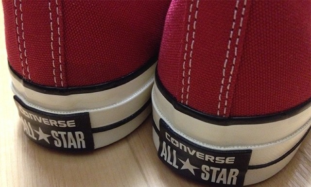 CONVERSEの1970s復刻チャックテイラー（Crimson）