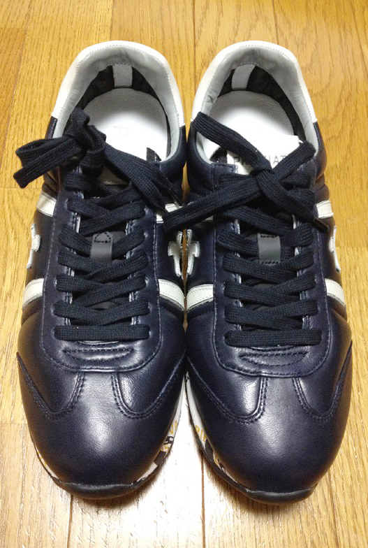 PREMIATA WHITEの「Lucyスニーカー」