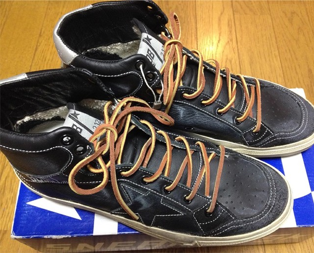 「Golden Goose Deluxe Brand」のレザーハイカットスニーカー「2.12」の黒