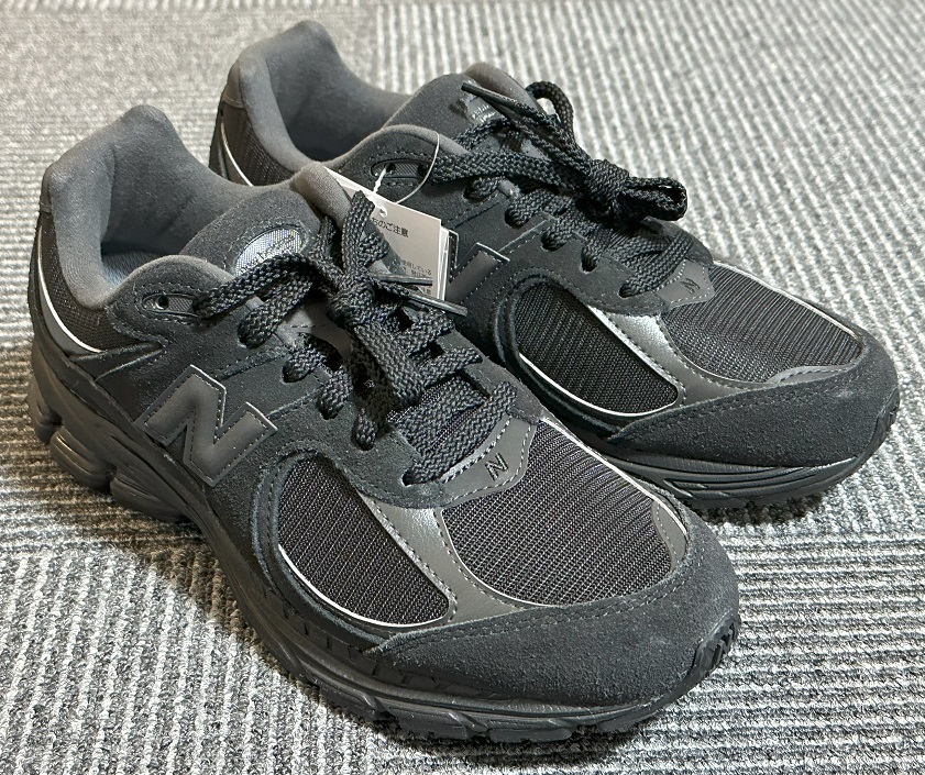 ニューバランス「2002RL」
