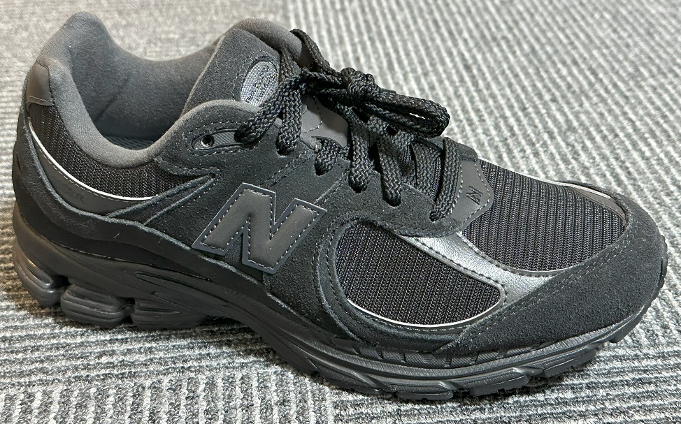 ニューバランス「2002RL」