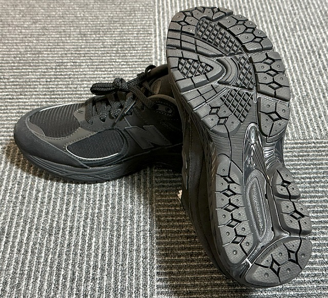 ニューバランス「2002RL」